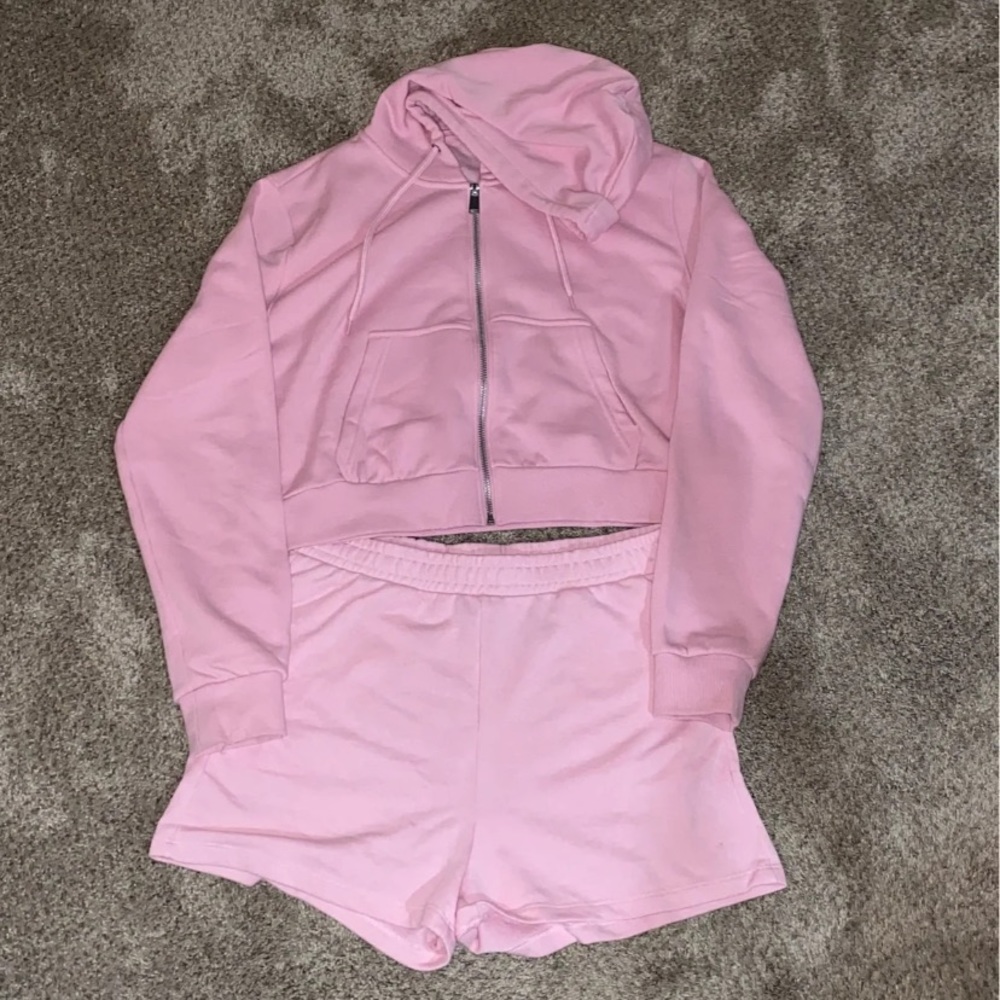 Women’s Sweatsuit Set
